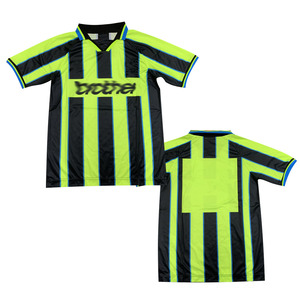 Uniforme de Fútbol Personalizado con Impresión Digital, Cómodo, de Alta Calidad, Secado Rápido, Sublimado, Negro, Estilo Retro - Product Image 1