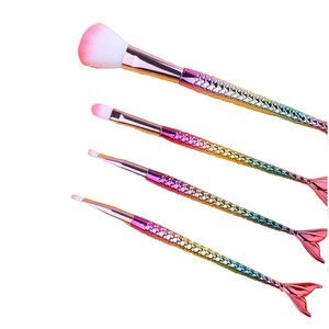 Produits de maquillage <span class=keywords><strong>tendance</strong></span> <span class=keywords><strong>2023</strong></span> nouveautés mini voyage 4 pièces pinceaux de maquillage sirène ensemble de pinceaux cosmétiques queue de poisson - Product Image 4