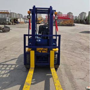 Montacargas Usados de 2.5 Toneladas Koamtsu, Venta Especial, Máquina Portátil Usada para Terrenos Difíciles, Maquinaria de Construcción Usada - Product Image 4