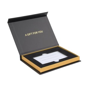 Porta Tarjetas de Regalo de Cartón Negro de Lujo Personalizado, Materiales Reciclados, Forro de Esponja con Relieve, Membresía <span class=keywords><strong>VIP</strong></span>, Cierre Magnético - Product Image 3