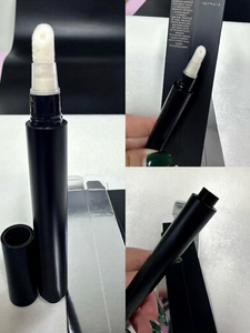Voluminizador de Labios Vegano con Ácido Hialurónico, Fórmula Líquida de Aplicación Suave, Acción Rápida, Hidratación Duradera, Cuidado de las Líneas de los Labios - Product Image 6