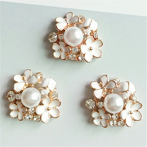 23*25mm moda Metal aleación perla diamantes de imitación gotas esmalte flores DIY botón para la fabricación de joyas - Product Image 1