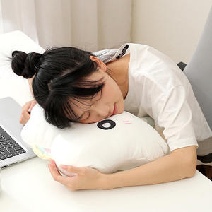 Almohada refrescante en forma de nube, de felpa de seda helada blanca con diseño de estrella, para soporte en siestas de escritorio - Product Image 1