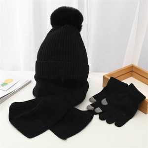 Logotipo personalizado Moda Invierno Gorro de punto Forro polar Twist Stripes Negro Rojo Blanco Amarillo Bufanda Sombrero Guante Conjuntos para niños - Product Image 5