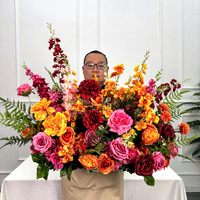 Bouquet de fleurs artificielles pour allée, rose vif et orange mélangés, pour événements en plein air, décoration florale d'autel