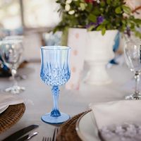 Verres à vin à pied jetables sans BPA, incassables, aspect cristal, en plastique PS, gobelet de 7 oz, fournitures pour mariages et fêtes prénuptiales, lot de 4