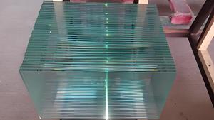 Paneles de Vidrio Ultra Transparentes para Exhibiciones Comerciales, Interiores de Oficinas y Proyectos Comerciales - Product Image 1