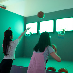 Aros de Baloncesto LED Interactivos Pixfi Games para Interiores, Juego Educativo de Baloncesto para Niños, Centro de Juegos - Product Image 5