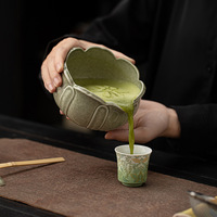 Ensemble de thé en porcelaine écologique Japandi à quatre pièces Lotus Matcha avec bol en céramique, brosse et accessoires de cérémonie