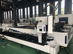 SANXIN tôle fer/acier inoxydable/<span class=keywords><strong>aluminium</strong></span>/cuivre CNC prix de la machine de <span class=keywords><strong>découpe</strong></span> <span class=keywords><strong>laser</strong></span> à fibre à vendre - Product Image 2