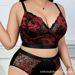 Red and black color-blocked floral <b>lace</b> plus-size lingerie set, featuring a supportive, <b>elastic</b>, breathable, high-waisted - Product Image 5