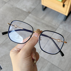 Montura de gafas rectangulares Qianai para mujer, tamaño mediano, lentes con filtro de luz azul y protección UV, material TR90 P5 24001 - Product Image 4