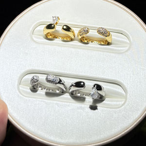 Ensemble de bagues en deux pièces zircon cubique ovale à la mode cercle pavé glacé accrocher goutte d'eau Style bijoux de mariage - Product Image 4