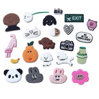 Adorables patchs brodés en feutre non tissé et PVC, thermocollants, à motifs de dessins animés, pour la décoration DIY de vêtements, sacs, chapeaux, etc.