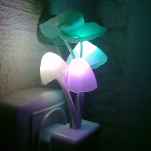 Novedad creativa, luz de pared <span class=keywords><strong>LED</strong></span>, <span class=keywords><strong>Sensor</strong></span> de control, luces nocturnas, inducción colorida, enchufe de la UE y EE. UU., lámpara de seta, decoración del dormitorio del hogar - Product Image 5