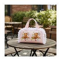 Nouvelle trousse de toilette Teddy Island personnalisée en polyester imprimé, grande capacité, résistante à l'eau, avec fermeture éclair, pour le maquillage et le rangement, avec dentelle