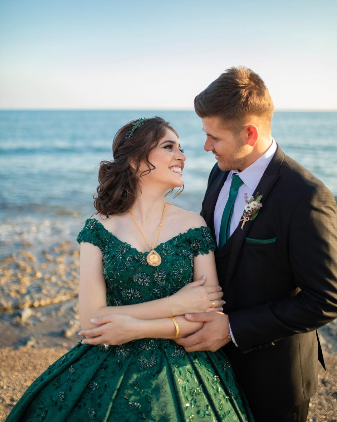 Mumuleo Arabic Dark Green Wedding Dresses Off the Shoulder Lace Appliqued Beaded Ball Wedding Dress Bridal Gowns Custom Made Rob| Alibaba.com Mumuleo Arabic Dark Green Wedding Dresses Off the Shoulder Lace Appliqued Beaded Ball Wedding Dress Bridal Gowns Custom Made Rob| Alibaba.com