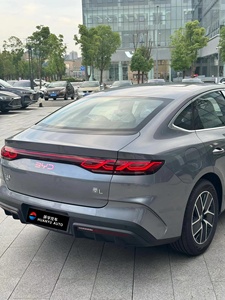BYD Qin <span class=keywords><strong>L</strong></span> DM-i Ibrida 2024 Usata in Stock, Berlina 4 Porte <span class=keywords><strong>5</strong></span> Posti, Autonomia 120km, Basso Consumo 3.8L, AC Resistente al Calore, Medio Oriente - Product Image 3