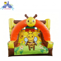 Aire de jeux gonflable Lilytoys sur le thème des insectes avec toboggan bas, centre de divertissement durable pour les événements scolaires
