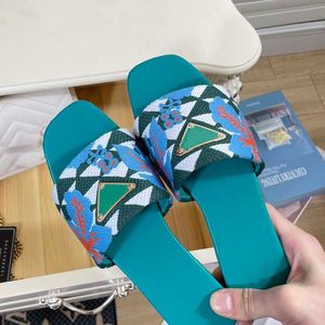 Sandales personnalisées pour femmes en cuir PU, design de créateur, haute qualité, tongs de plage, été, décontractées, légères, respirantes, tendance mode - Product Image 5