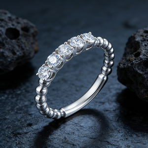 Bague pour femme plaquée or jaune avec diamant de laboratoire taille brillant rond, style classique de fiançailles, UJ Creations UR6592 - Product Image 4