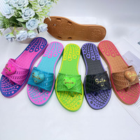 Bonne qualité EVA femmes chaussures intérieur extérieur plate-forme pantoufle respirant bas prix sandales en gros pour les filles