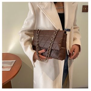 Sacs à bandoulière pour femmes 2026 à faible MOQ, vente chaude, <span class=keywords><strong>pas</strong></span> chers, avec logo personnalisé, fabricant, sacs à main <span class=keywords><strong>en</strong></span> <span class=keywords><strong>gros</strong></span> avec chaînes - Product Image 6