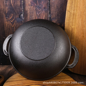 กระทะเหล็กหล่อพร้อมฝาแก้ว 38 ซม. ด้ามจับคู่ ไม่เคลือบสารเคมี หม้อตุ๋นสำหรับทำอาหาร - Product Image 4