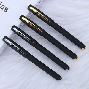 Stylo bille gel noir en plastique givré 0,5 mm, promotionnel, économique, en gros, pour entreprises, avec logo personnalisé - Product Image 1