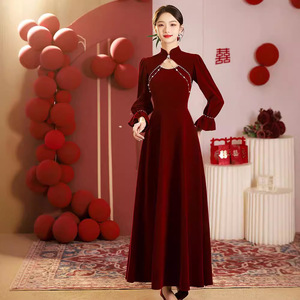 Bridal Cheongsam Dress Burgundy Velvet Long Sleeve Traditional Chinese Wedding Gown Women's Evening Wear - Product Image 4