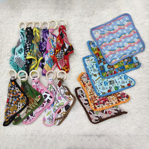 Pronto per la Spedizione: Copertine per Neonati in Bambù con Stampa Mista e Anello in Legno, Giocattoli Personalizzati per Bambini, Ecologici, Lavabili, Carini e Sicuri - Product Image 4