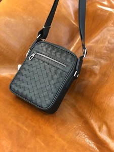 Bolso Bandolera con Logotipo Personalizado Mochila de Viaje Compacta y Resistente. Proveedor de Cuero OEM ODM. Precios Directos de Fábrica de Artículos de Cuero - Product Image 4