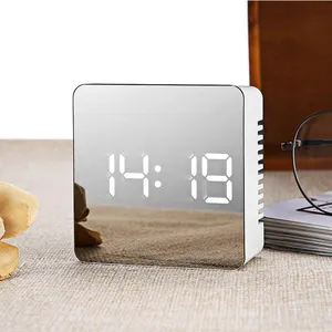 2023 sıcak satış yeni tasarım sıcak satış toptan ayna saat arka ışık LED dijital Alarm saat stokta termometre ekran