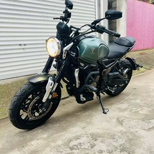 Motocicleta Deportiva de Gasolina de Dos Ruedas EU Wuji 300AC - Segunda Mano Acabado de Pintura Original. Garantía de Calidad. - Product Image 3