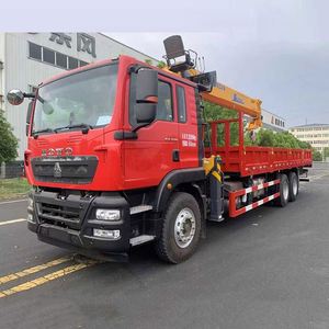 Grúa Montada en Camión Sinotruk 6x4 de 320HP y 14 Toneladas, Suministro Directo de Fábrica para Elevación y Transferencia de Materiales de Tuberías - Product Image 2