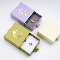 Boîte d'emballage de bijoux en carton rigide de luxe avec logo personnalisé, style tiroir coulissant avec poignée en ruban pour bague, collier, boucles d'oreilles