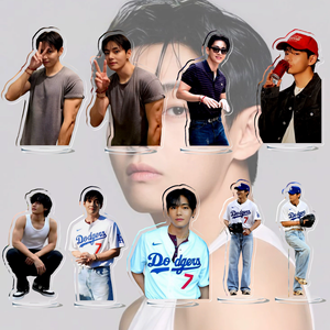 KPOP <span class=keywords><strong>Idol</strong></span> Bangtan Boys V <span class=keywords><strong>Taehyung</strong></span> 2025 figura de pie de plástico transparente soporte acrílico - Product Image 1