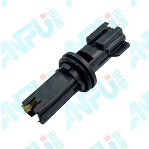ฐานไฟวิ่งกลางวัน Nissan EQ7202 T10 12V ซ็อกเก็ตไฟจอดด้านหน้า อะไหล่ไฟรถยนต์ - Product Image 2