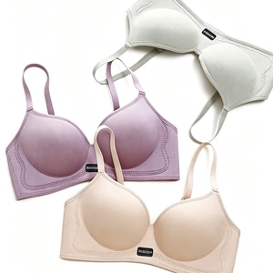 <span class=keywords><strong>Sujetador</strong></span> <span class=keywords><strong>push</strong></span>-<span class=keywords><strong>up</strong></span> inalámbrico diseñado para busto pequeño con suave elevación, tela suave y comodidad invisible para uso diario durante todo el día - Product Image 1