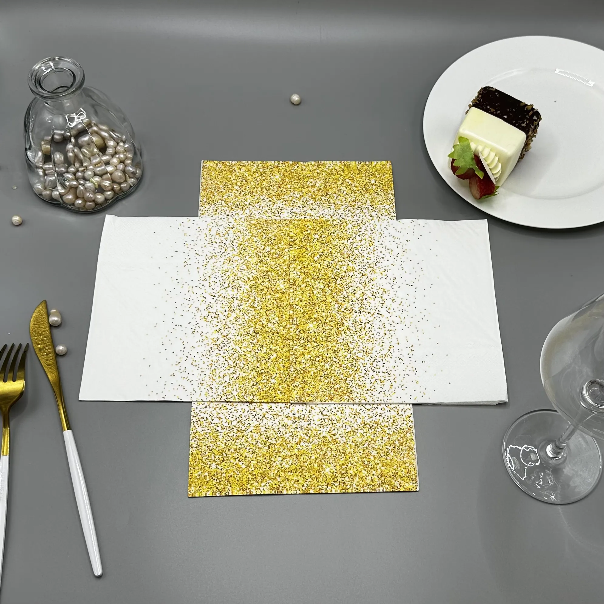 Hoge Kwaliteit Bedrukt Goud En Zilver Papier Napkinss Ondersteuning Custom Servetten