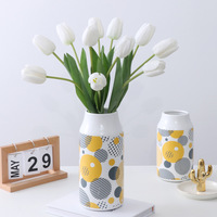 Tulipes artificielles en soie de style moderne, 6 couleurs, faites à la main, réalistes, longues tiges, toucher réel, pour mariage et Noël, vente en gros