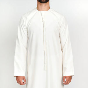 Vente directe usine – Thobes décontractés pour hommes de qualité supérieure, col rond, manches longues, brodés, longueur ras du sol, en polyester léger - Product Image 2