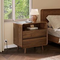 Table de chevet avec tiroirs et station de charge, design en bois naturel avec biseaux incurvés, convient pour la chambre à coucher et le salon