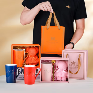Juego <span class=keywords><strong>de</strong></span> Tazas <span class=keywords><strong>de</strong></span> <span class=keywords><strong>Café</strong></span> <span class=keywords><strong>de</strong></span> Cerámica con Tapa, Personalizado con Logotipo, para Regalo <span class=keywords><strong>de</strong></span> Boda, San Valentín, con Taza, Toalla, <span class=keywords><strong>Oso</strong></span> y Cuchara - Product Image 1