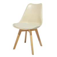 Chaise de salle à manger polyvalente de style mid-century pour les entreprises B2B |   Conception empilable en bois massif |   Support OEM/ODM pour diverses applications |   pour le commerce électronique