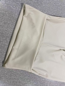 通気性のある柔らかい女性のツーピース衣装、リブスリーブトップと伸縮性のあるウエストロングパンツ家庭用ラウンド快適 - Product Image 5