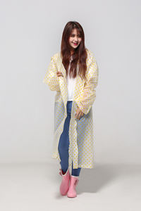 <span class=keywords><strong>Chubasquero</strong></span> de <span class=keywords><strong>lunares</strong></span> largo no desechable impermeable de PEVA para hombres y mujeres, moda de tres colores para excursiones al aire libre, equipo de lluvia para adultos - Product Image 4