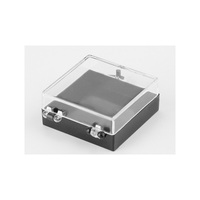 Vente en gros, couvercle transparent, fond noir, boîte en plastique dur de 1.5 pouces pour épingle à revers