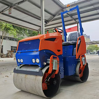 Mini-compacteur vibrant 1-3 tonnes diesel à double tambour avec moteur Changchai et moteur hydraulique