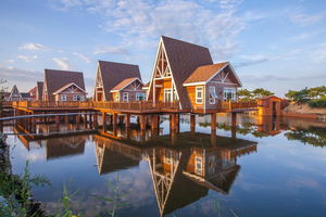 Plataforma Flotante de Lujo de Aluminio y Acero para Hotel o Restaurante Jumeirah JM8520 12x12m/15x15m 10-20 Pasajeros Estética Única en el Agua - Product Image 3